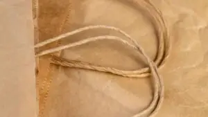 Machine-glued high-tensile twisted kraft paper handles for eco-friendly wholesale retail shopping bags